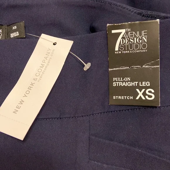 New York & Company - Women's Straight Leg Pull-On Stretch Pants (NWT) - Picture 4 of 6